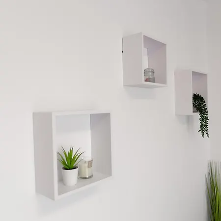 Queen By Lucija Dramalj