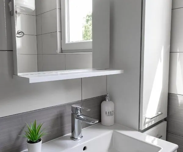 Apartment Queen By Lucija *