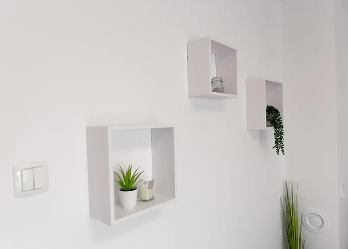 Queen By Lucija Dramalj