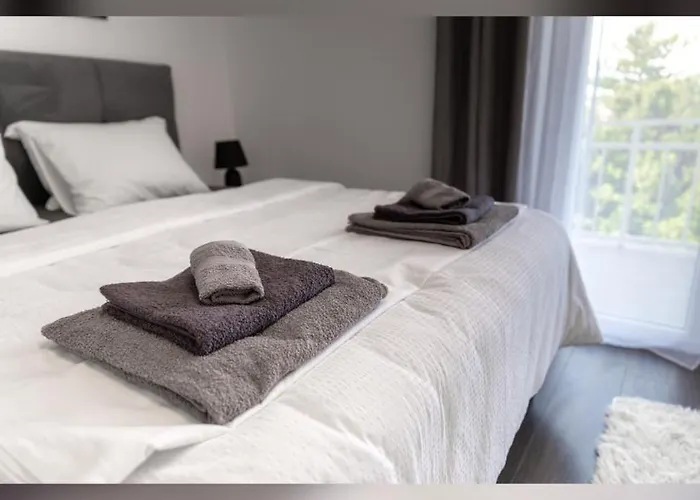 Queen By Lucija Apartment