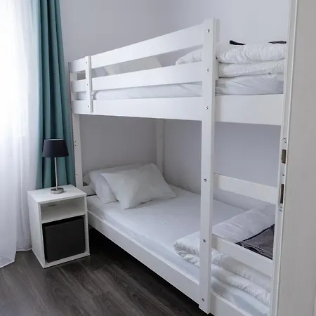 Queen By Lucija * Dramalj